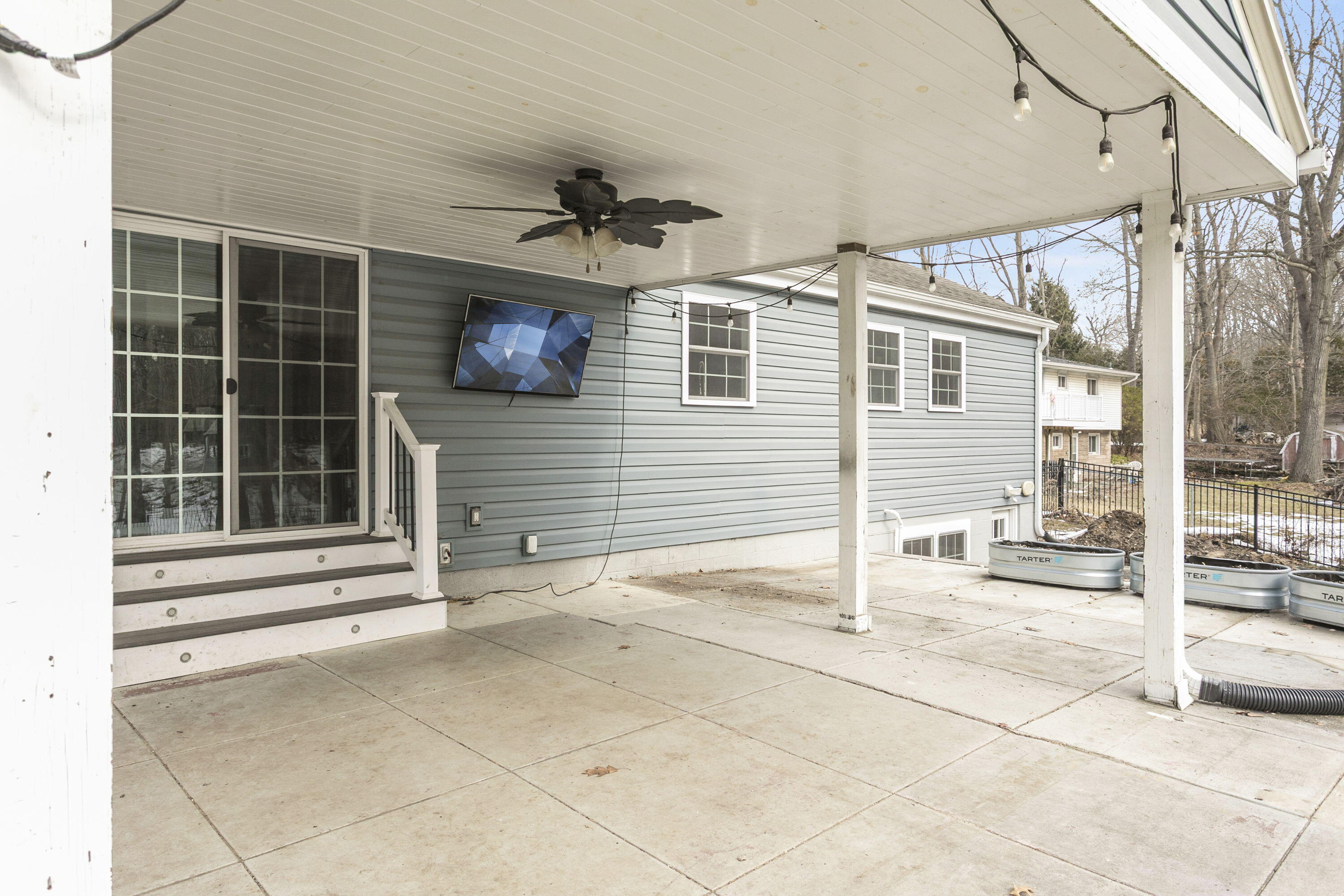404 Golfview Road Michigan City, IN 46360 - Photo 18 of 23 3000x2000