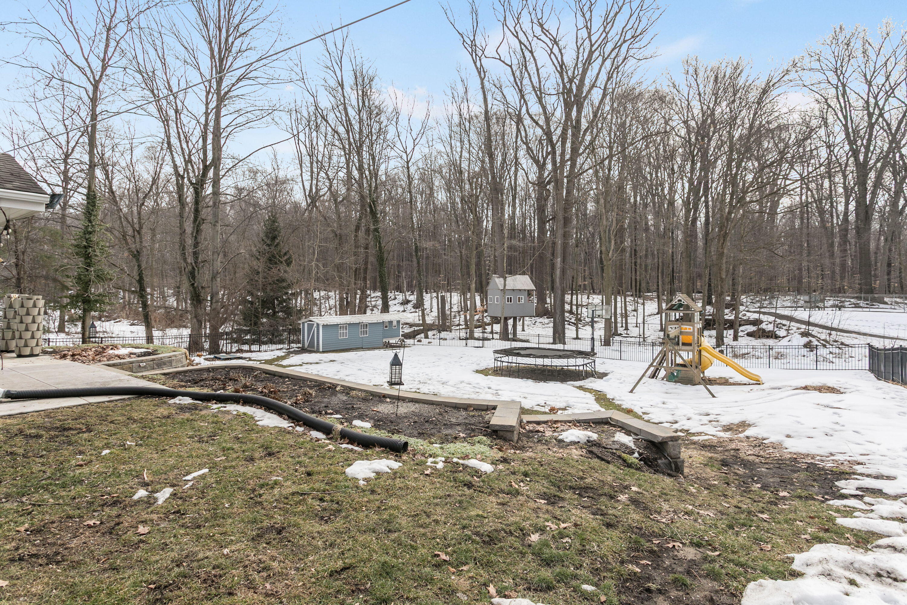 404 Golfview Road Michigan City, IN 46360 - Photo 20 of 23 3000x2000