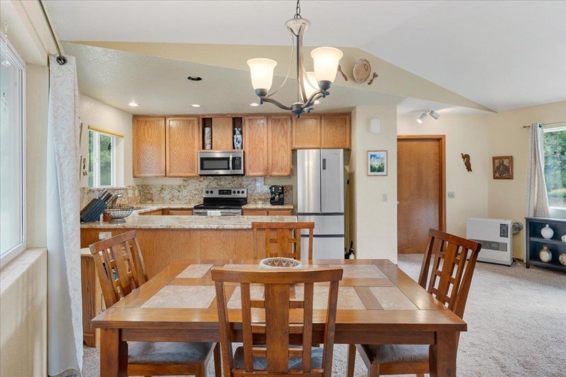 7411 Sugar Pine Road Weed, CA 96094 - Photo 6 of 24 Gallery Image 6