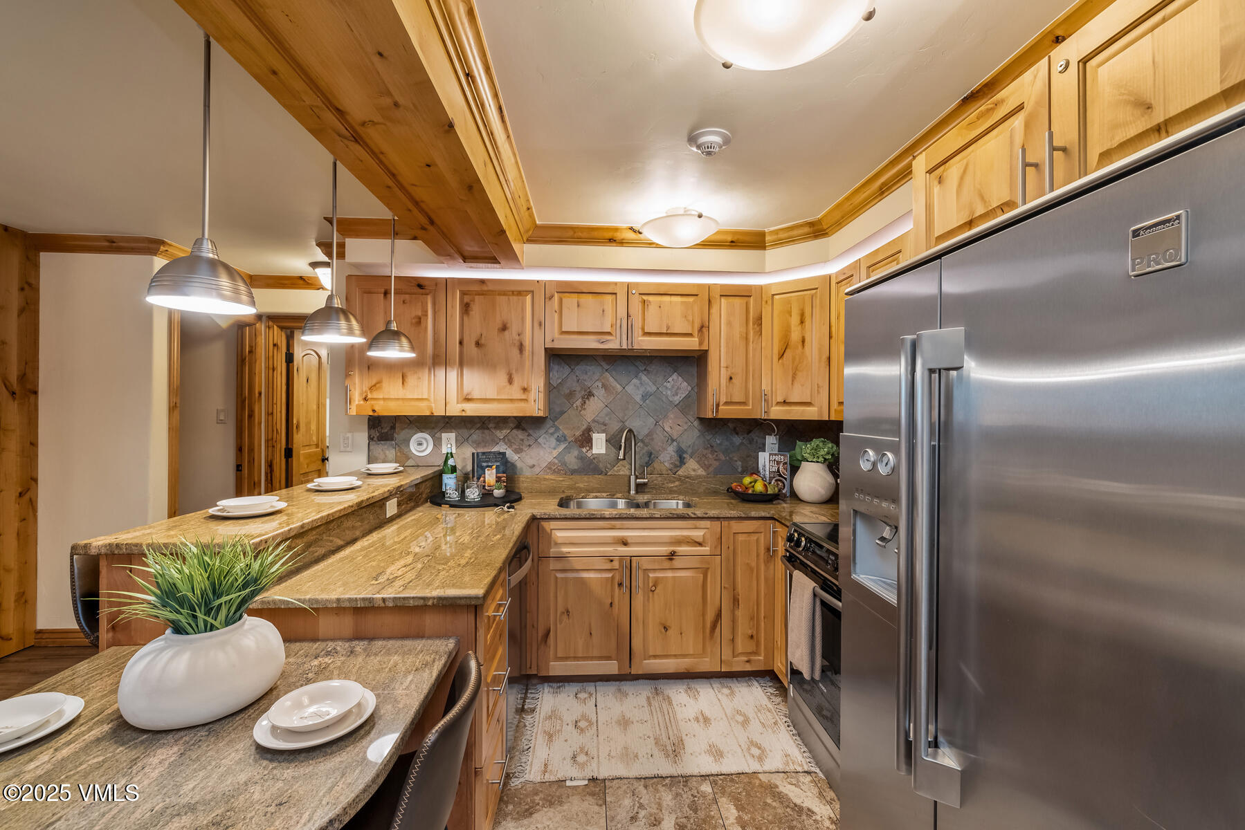 9 Vail Road, Unit 1J Vail, CO 81657 - Photo 4 of 19 Kitche2