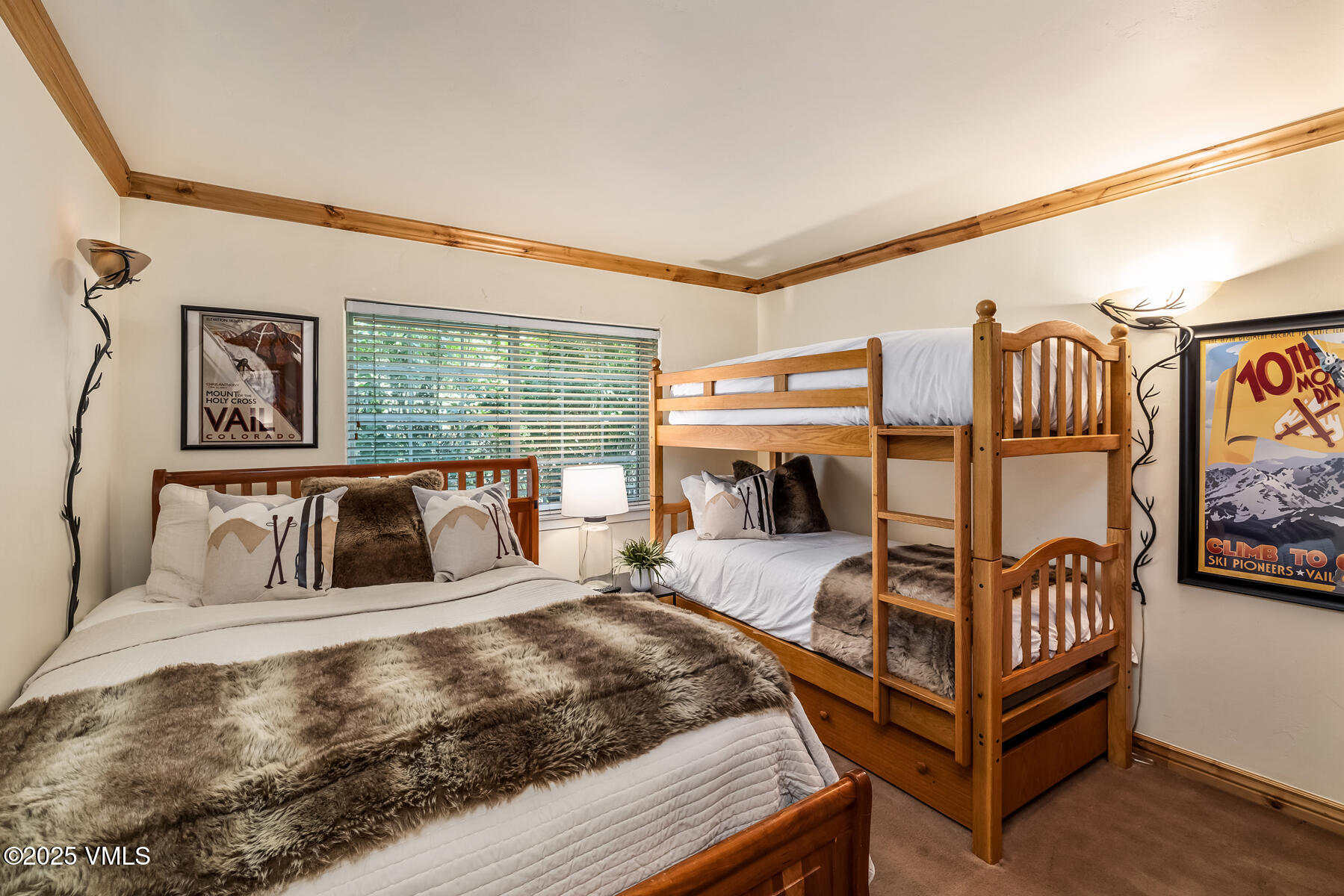 9 Vail Road, Unit 1J Vail, CO 81657 - Photo 9 of 19 Guest Bedroom
