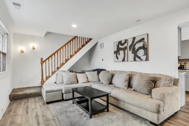 $239,900 | 655 Hale Court, Wheeling, IL 60090