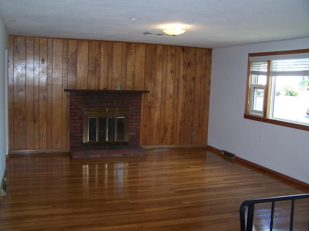 20 Barbara Road Randolph, MA 02368 - Photo 4 of 19 Gallery Image 4