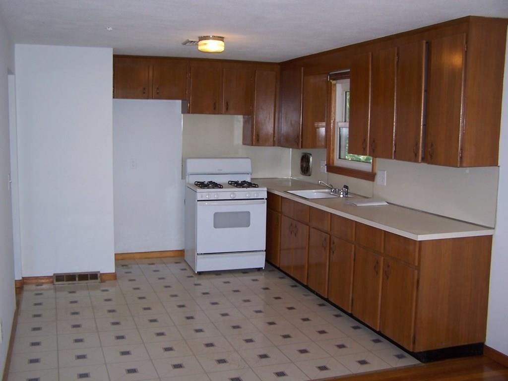 20 Barbara Road Randolph, MA 02368 - Photo 6 of 19 Gallery Image 6