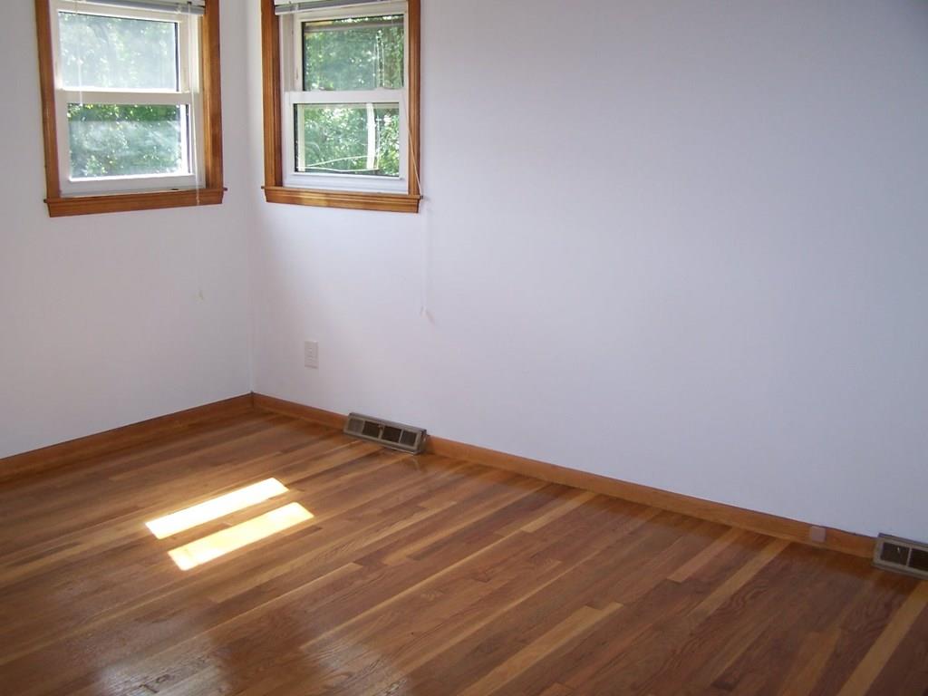 20 Barbara Road Randolph, MA 02368 - Photo 10 of 19 Gallery Image 10