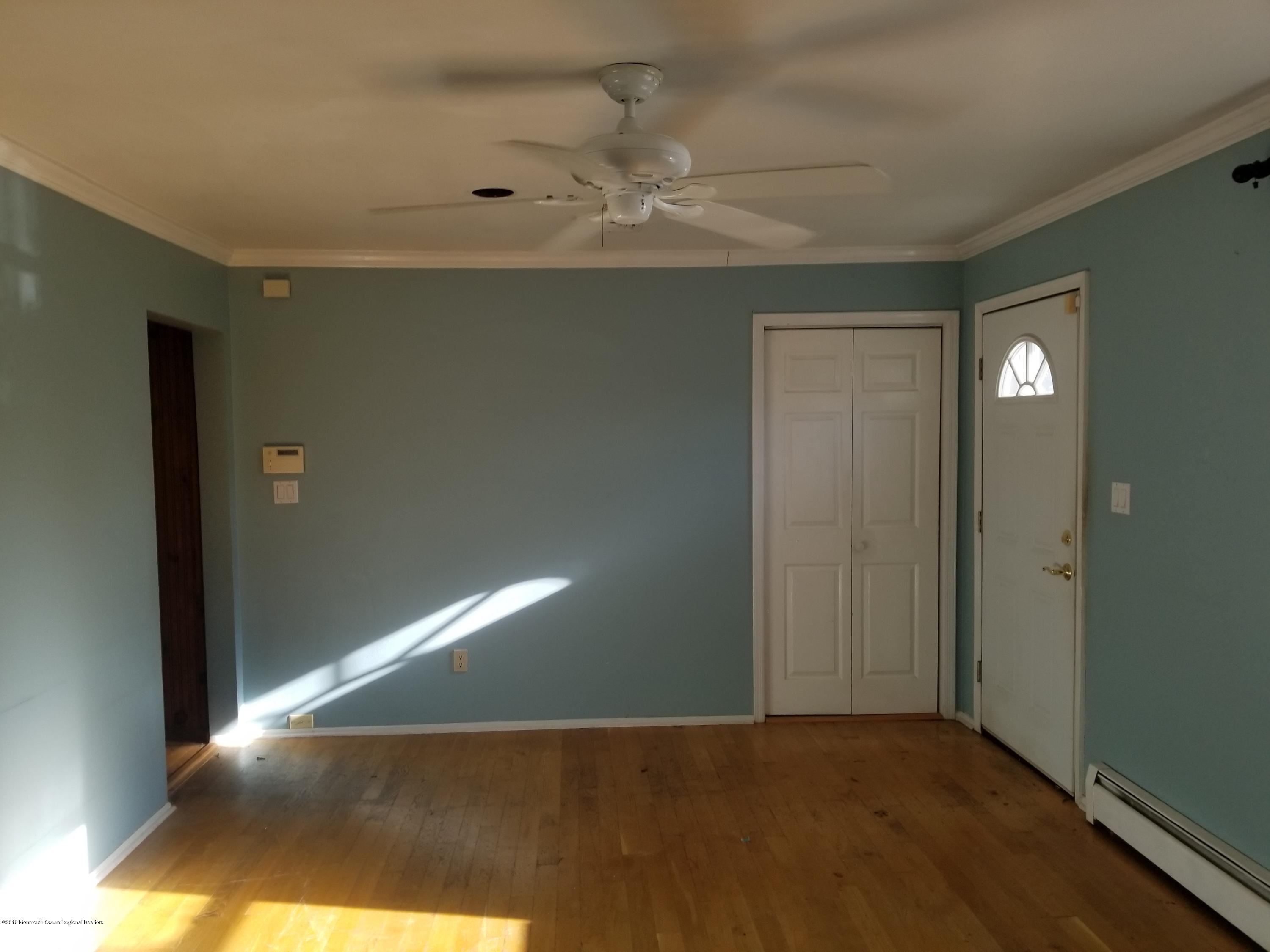 472 Freehold Road Jackson, NJ 08527 - Photo 7 of 31 20191212_103320