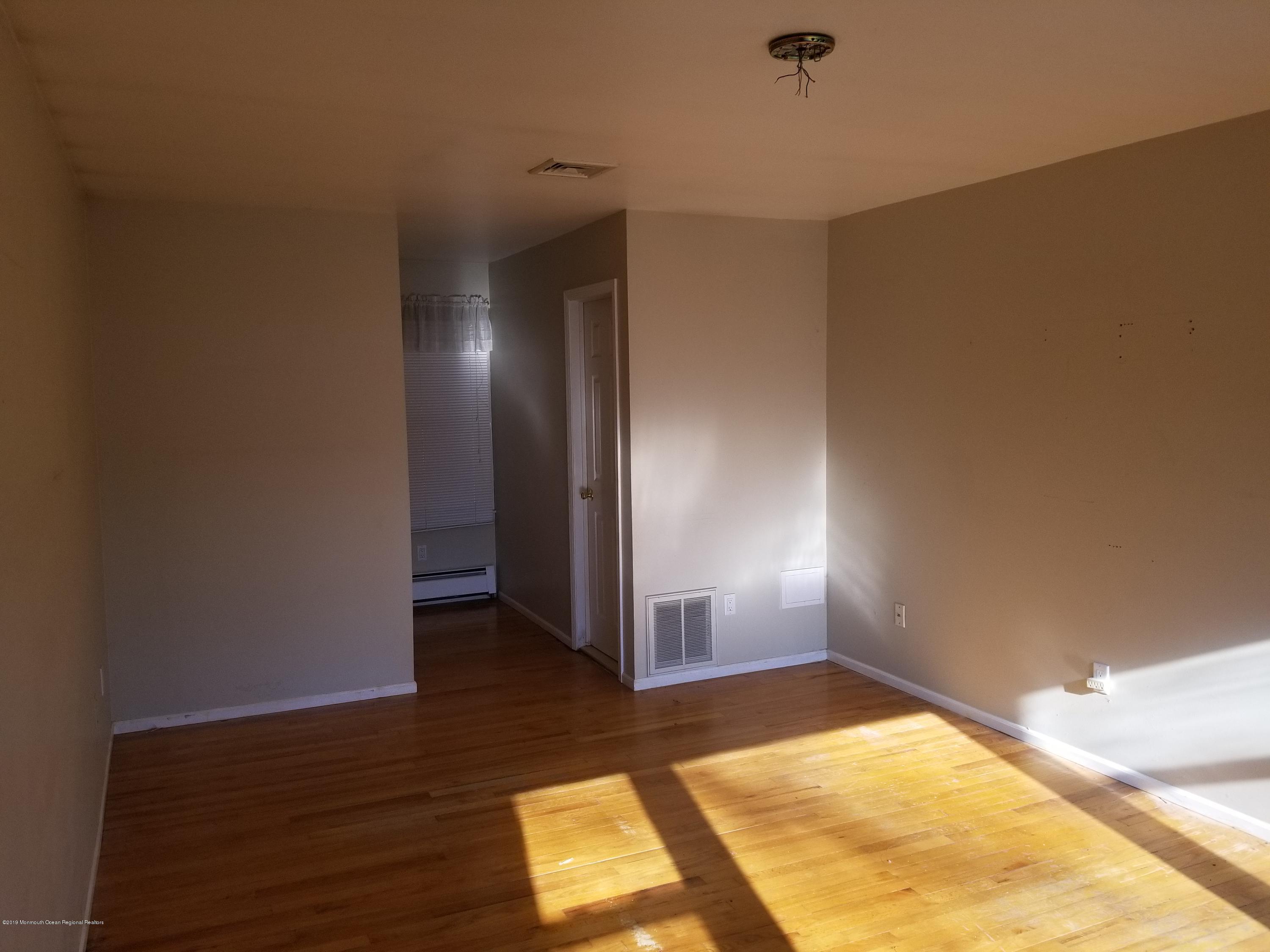 472 Freehold Road Jackson, NJ 08527 - Photo 9 of 31 20191212_103400