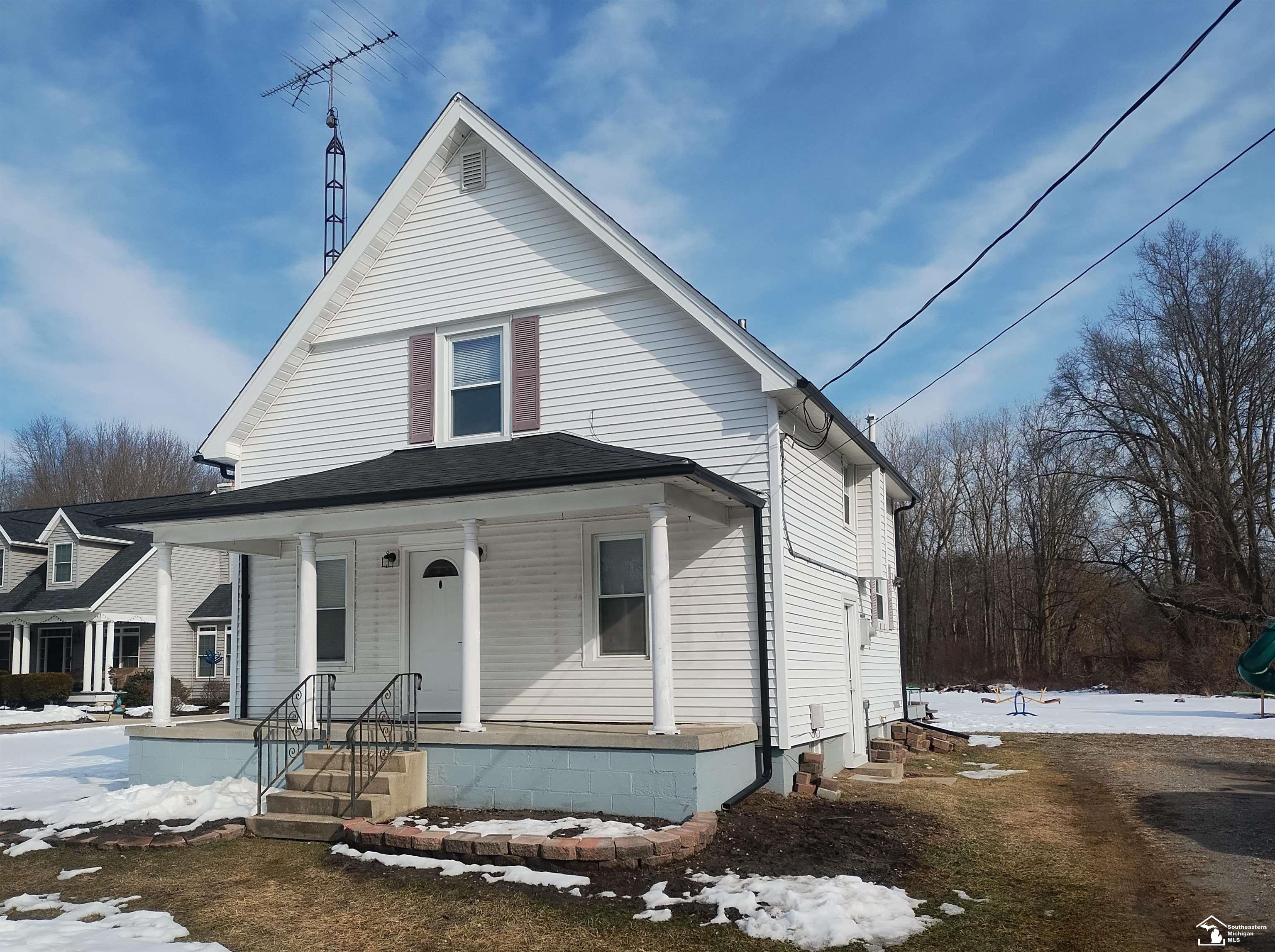 8062 Adler Road Lambertville, MI 48144 - Photo 1 of 23 Gallery Image 1