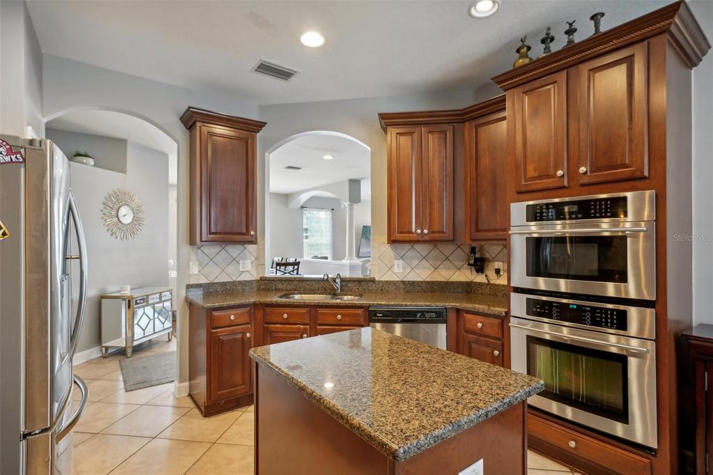 16751 Taylow Way Odessa, FL 33556 - Photo 22 of 54