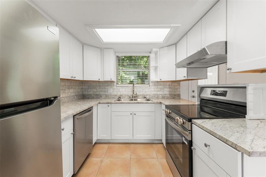 2110 Southwest 69th Drive Gainesville, FL 32607 - Photo 3 of 28