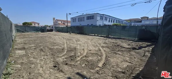 $698,888 | 118 West 87th Place, Los Angeles, CA 90003