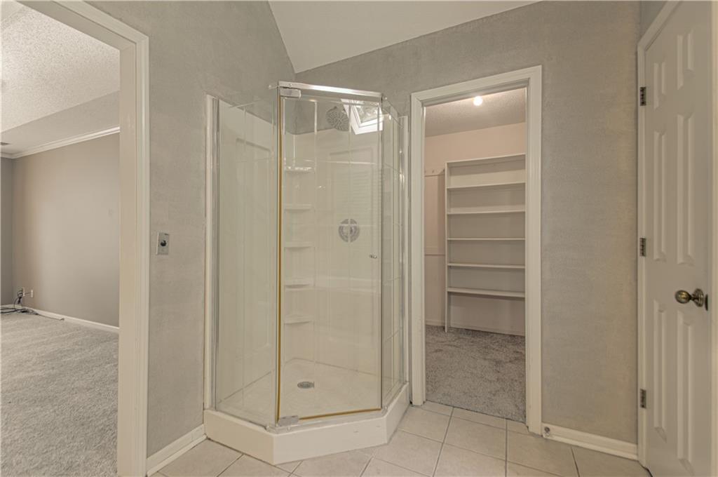 8209 Bell Road Lenexa, KS 66219 - Photo 23 of 49