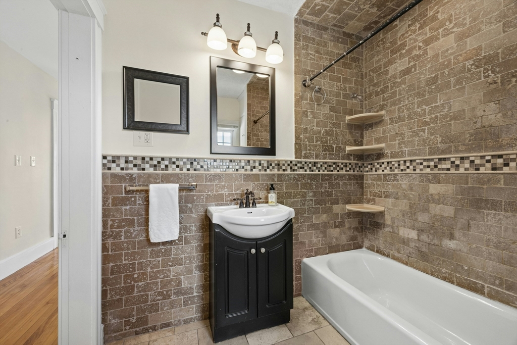 63 Park Terrace Road Worcester, MA 01604 - Photo 29 of 42
