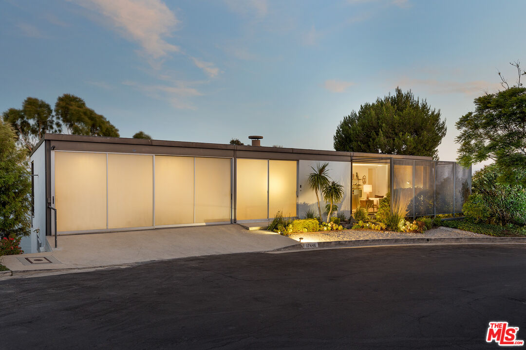 17446 Revello Drive, Pacific Palisades, CA 90272 Compass