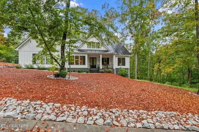 $785,000 | 417 High Street, Kingston, TN 37763