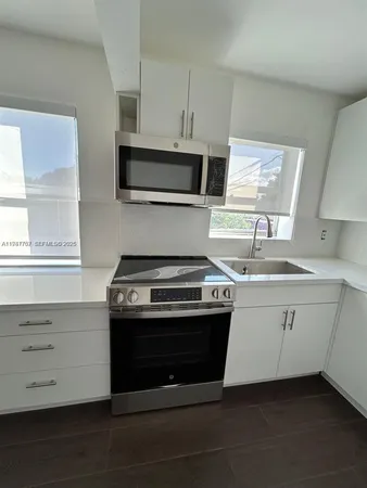 $2,300 | 1810 Northwest 34th Street, Unit 2, Miami, FL 33142