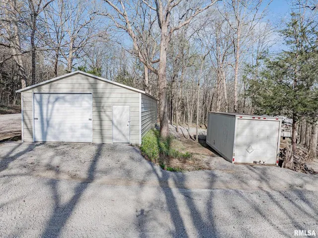 $170,000 | 565 Dutton Chapel Road, Herod, IL 62947