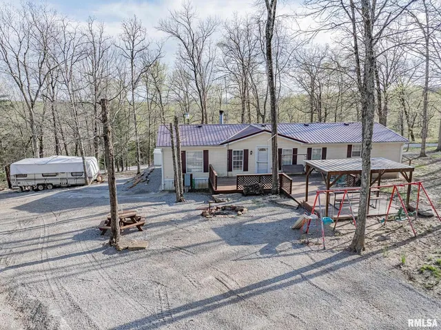 $170,000 | 565 Dutton Chapel Road, Herod, IL 62947