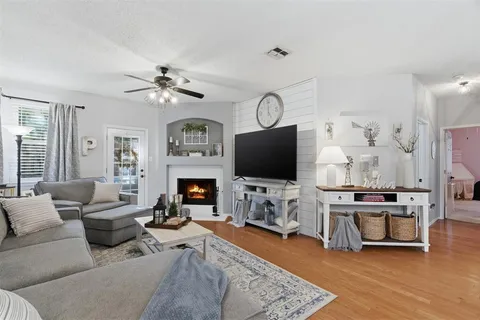 $385,000 | 7804 Seven Oaks Lane, Denton, TX 76210