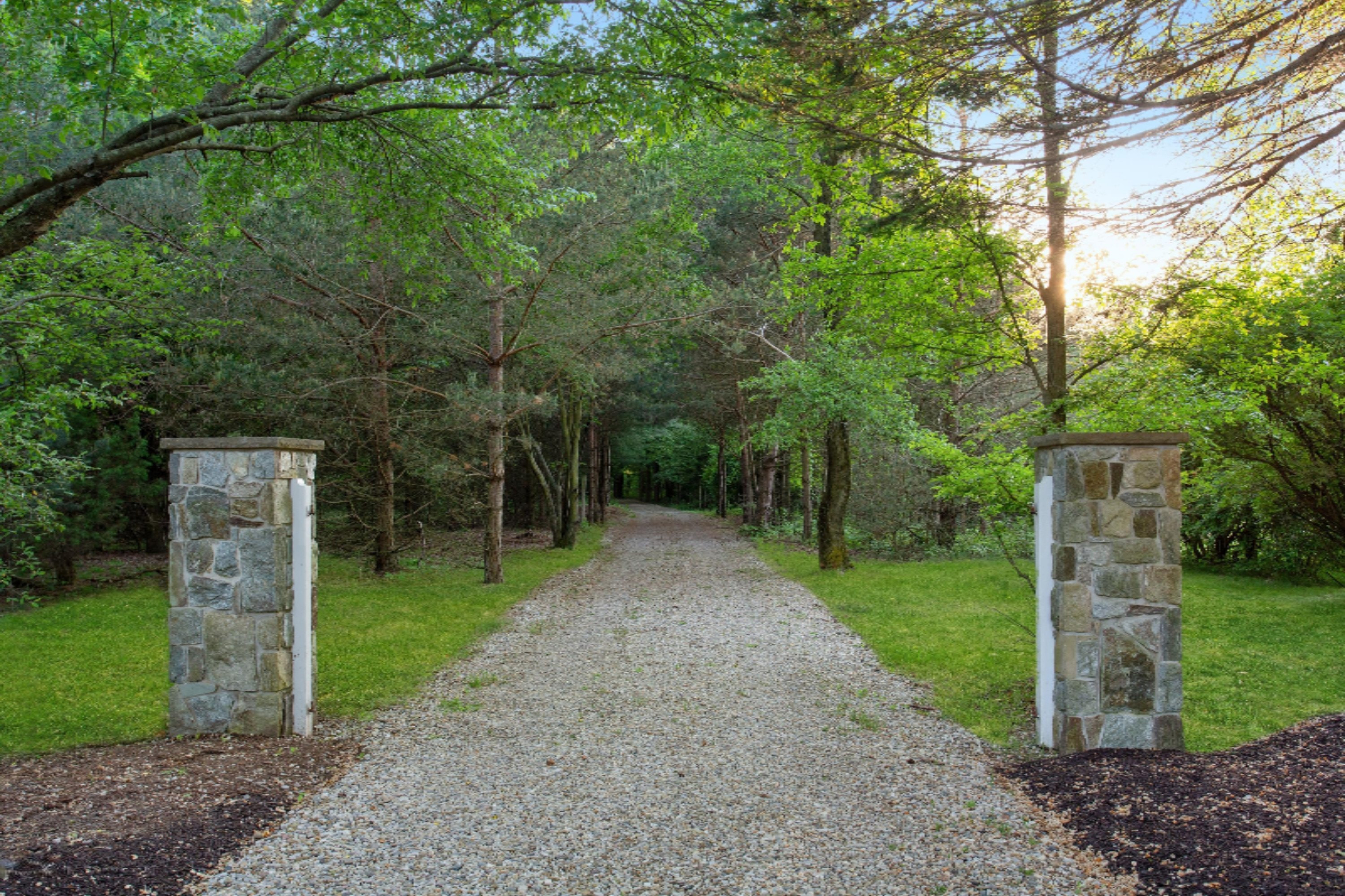 Estate Entry - Beach House on Prairie
