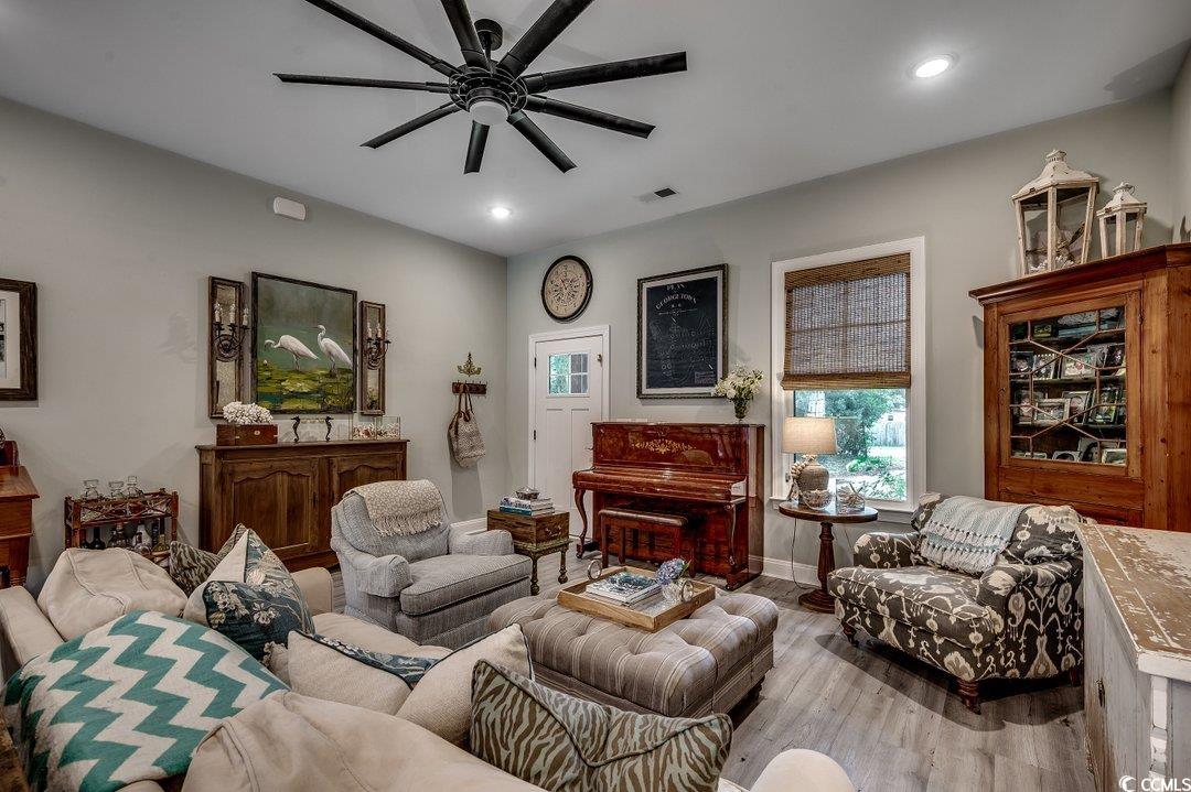 1012 Pendergrass Avenue Murrells Inlet, SC 29576 - Photo 8 of 36