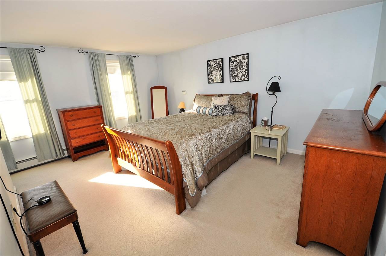 23 Smith Road Goffstown, NH 03045 - Photo 9 of 27 Gallery Image 9