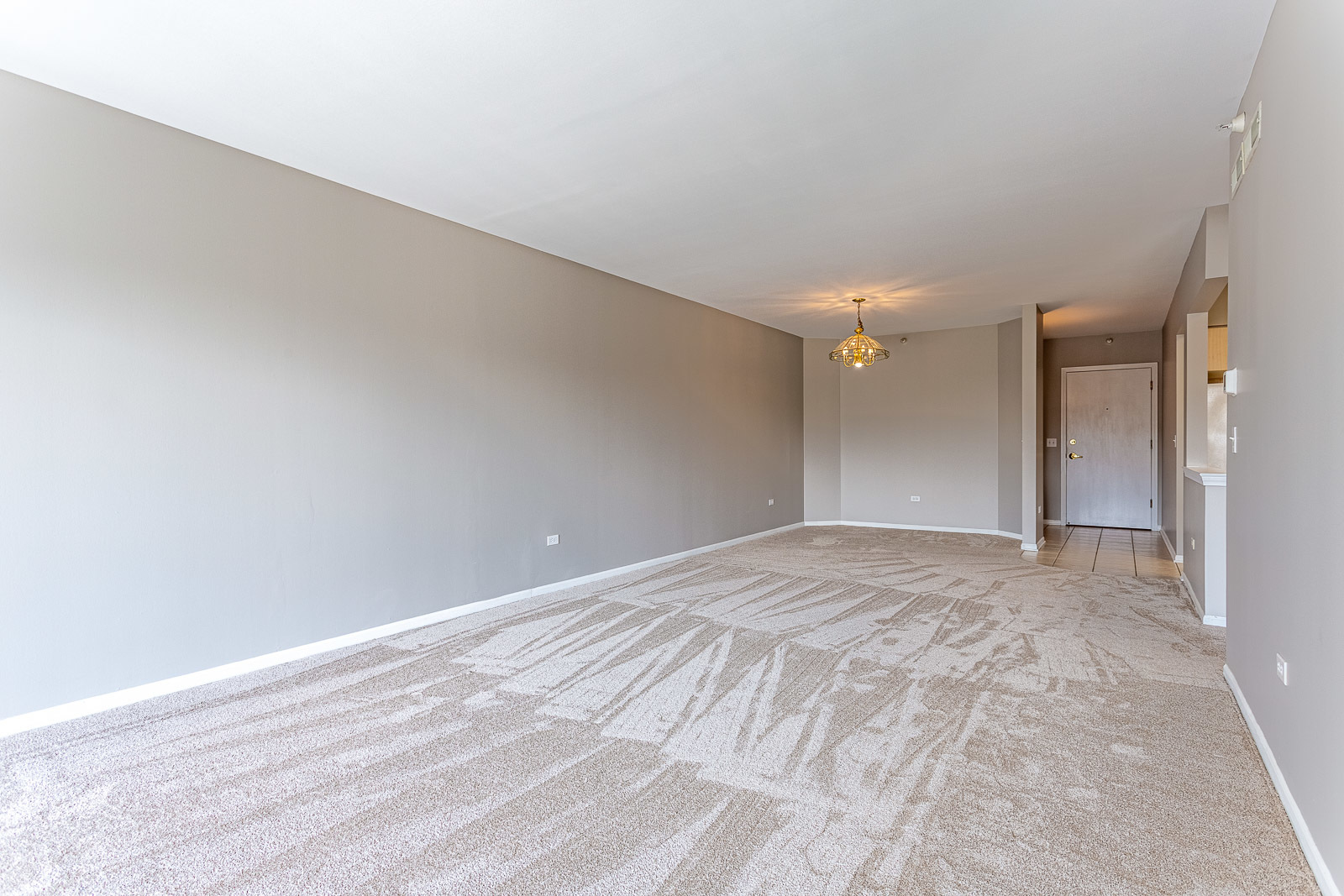 650 South River Road, Unit 807 Des Plaines, IL 60016 - Photo 3 of 16 a view of empty room