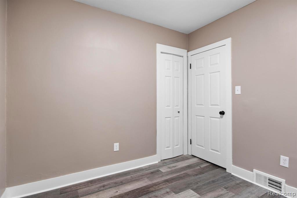 154 Stratford Road Ferndale, MI 48220 - Photo 16 of 29