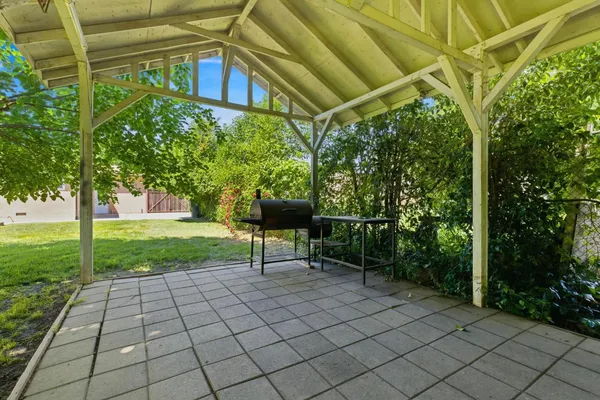 $299,900 | 1022 Fleda Avenue, Olivehurst, CA 95961