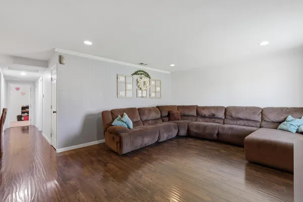 $299,900 | 1022 Fleda Avenue, Olivehurst, CA 95961