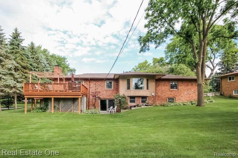 36245 West Lyman Road Farmington Hills, MI 48331 - Photo 36 of 38