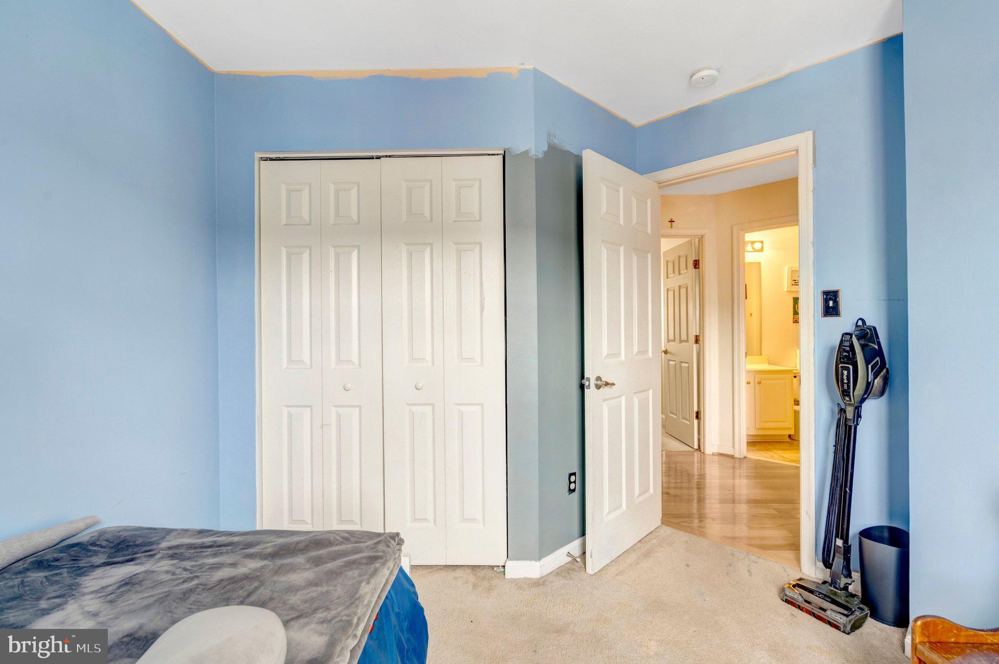 42888 Golf View Drive Chantilly, VA 20152 - Photo 25 of 29 a view of livingroom with hardwood floor and a bathroom