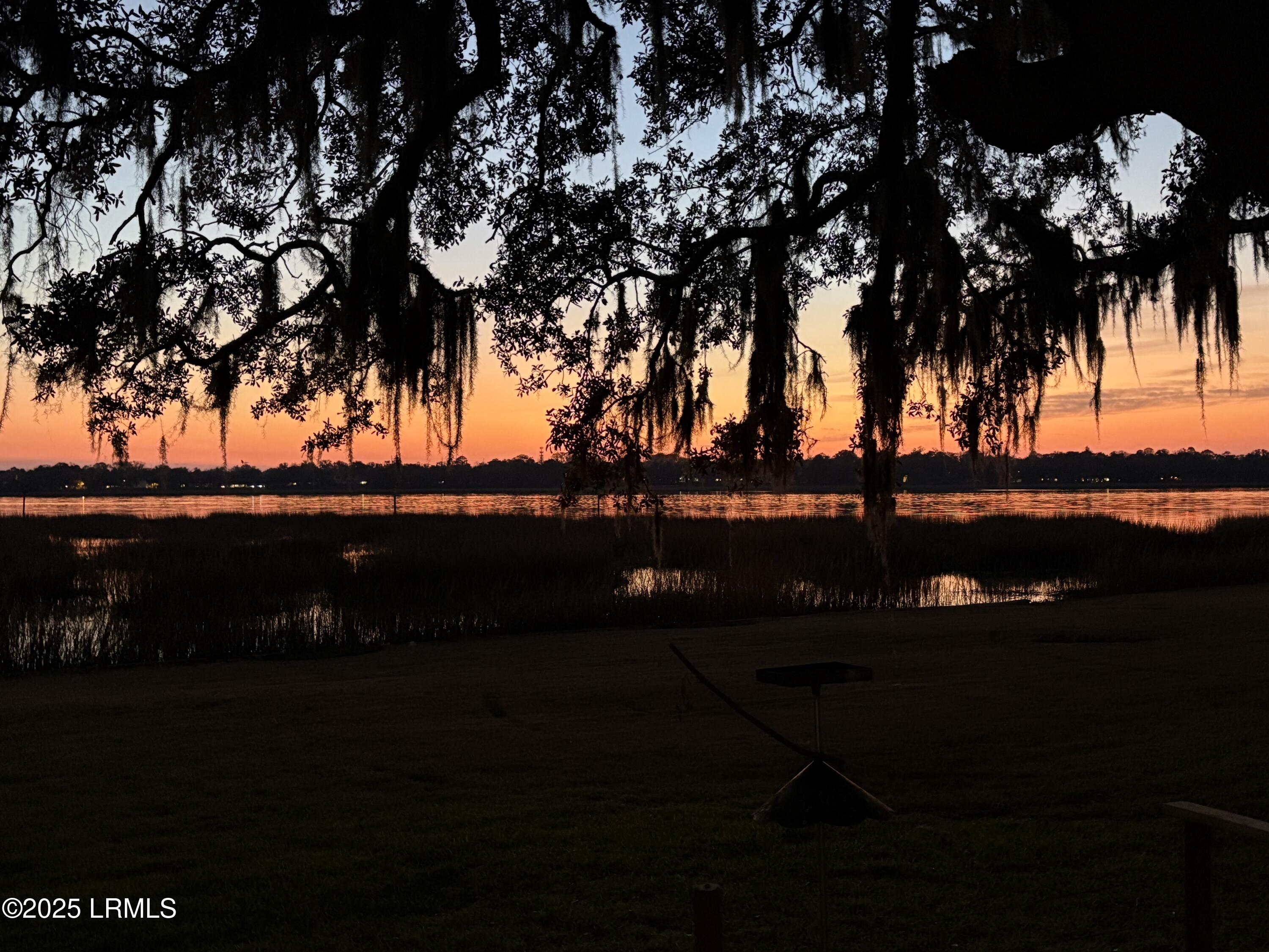 27 Colony Gardens Road, Unit B Beaufort, SC 29907 - Photo 14 of 40 Kathy Campbell - IMG_0378