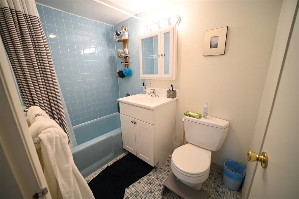 49 Marion Street, Unit 10D Brookline, MA 02446 - Photo 5 of 6