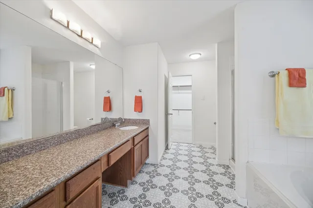 $1,950 | 14102 Kinsbourne Lane, Houston, TX 77014