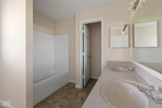 $299,900 | 3153 Kelsey Circle, Indianapolis, IN 46268