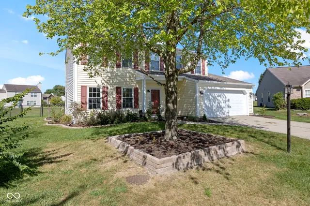 $299,900 | 3153 Kelsey Circle, Indianapolis, IN 46268