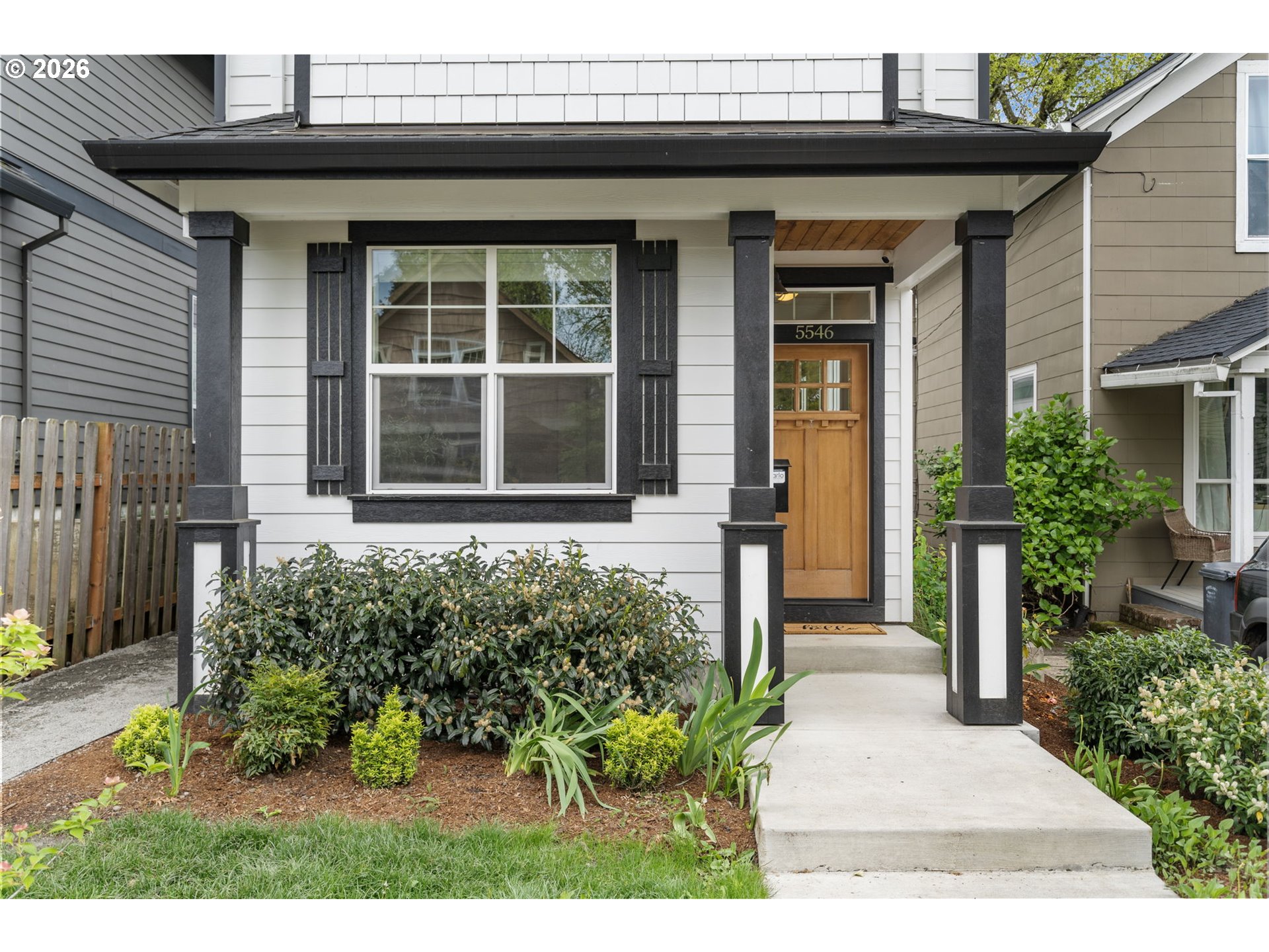 5546 Southeast Oak Street Portland, OR 97215 - Photo 2 of 28 Yard