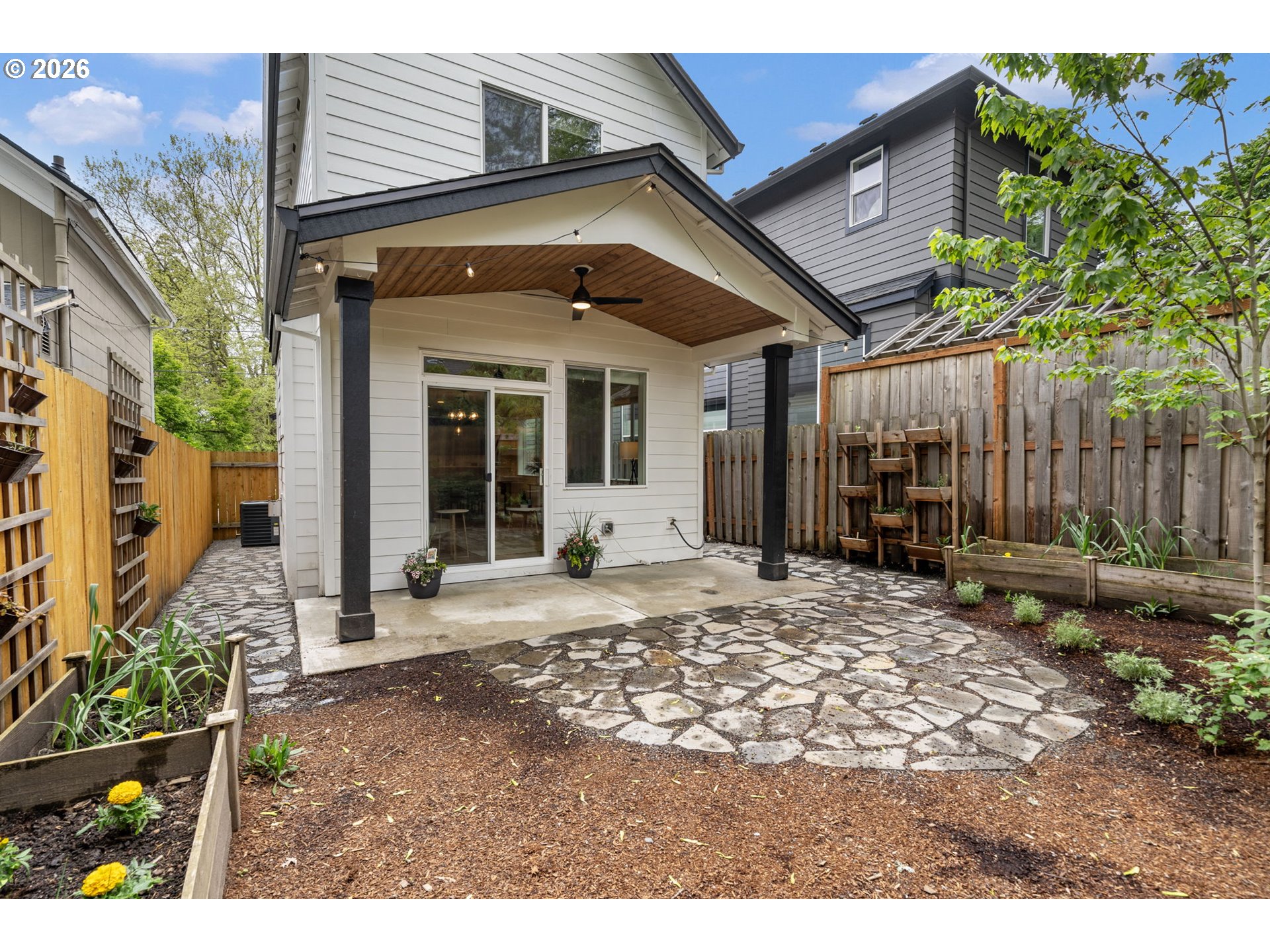 5546 Southeast Oak Street Portland, OR 97215 - Photo 28 of 28 Covered Porch