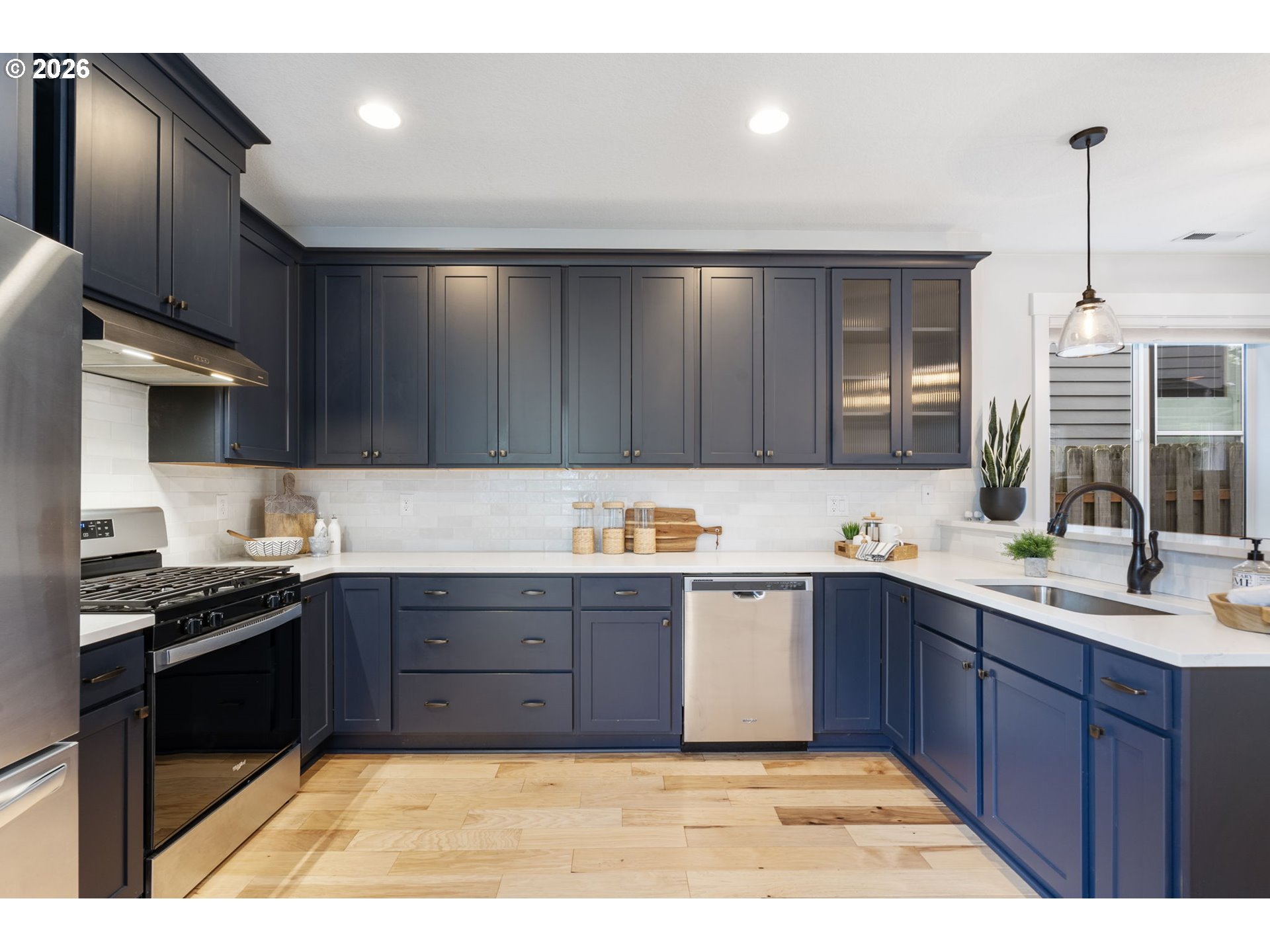 5546 Southeast Oak Street Portland, OR 97215 - Photo 9 of 28 Kitchen