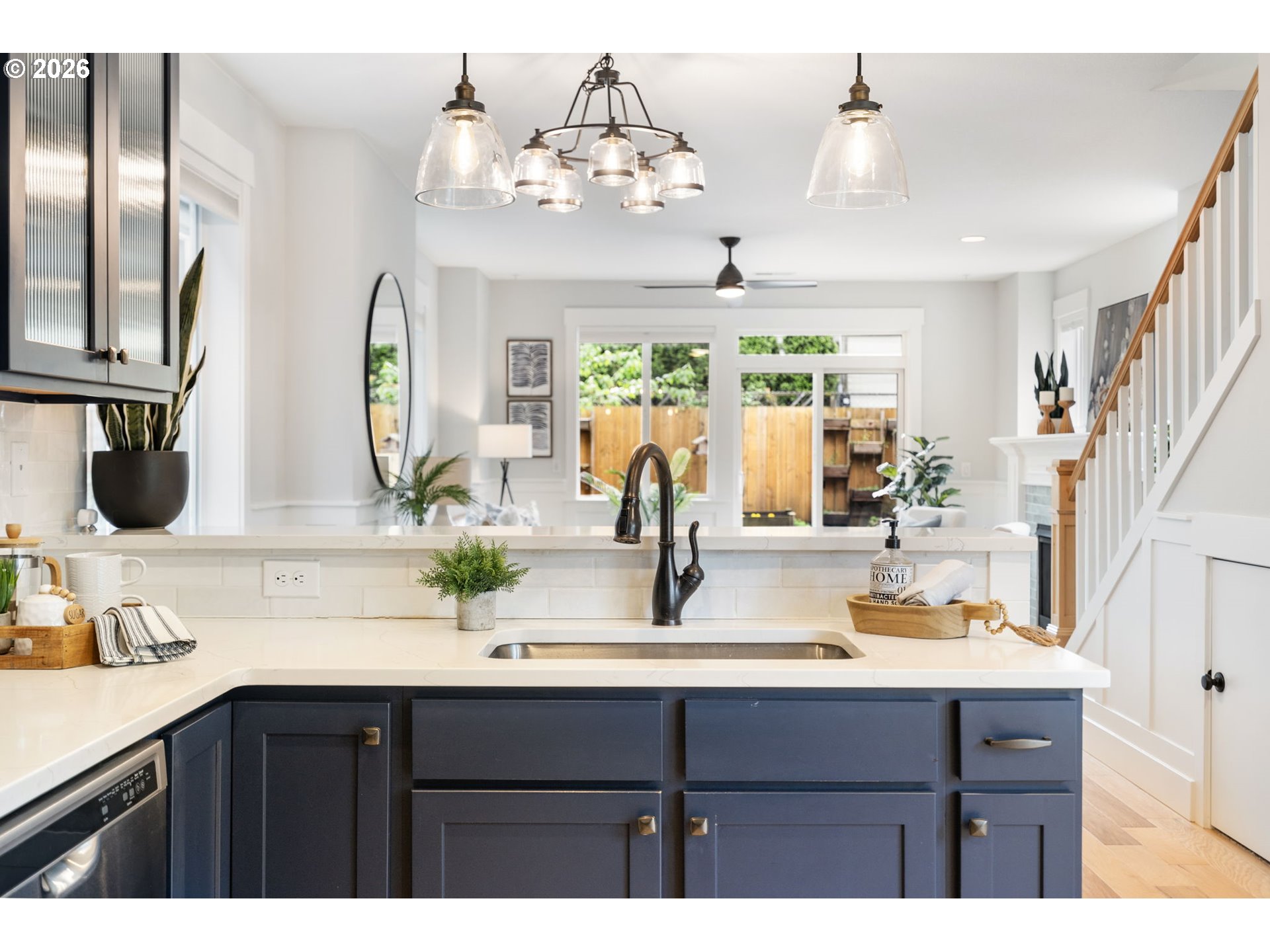 5546 Southeast Oak Street Portland, OR 97215 - Photo 10 of 28 Kitchen/Dining Room