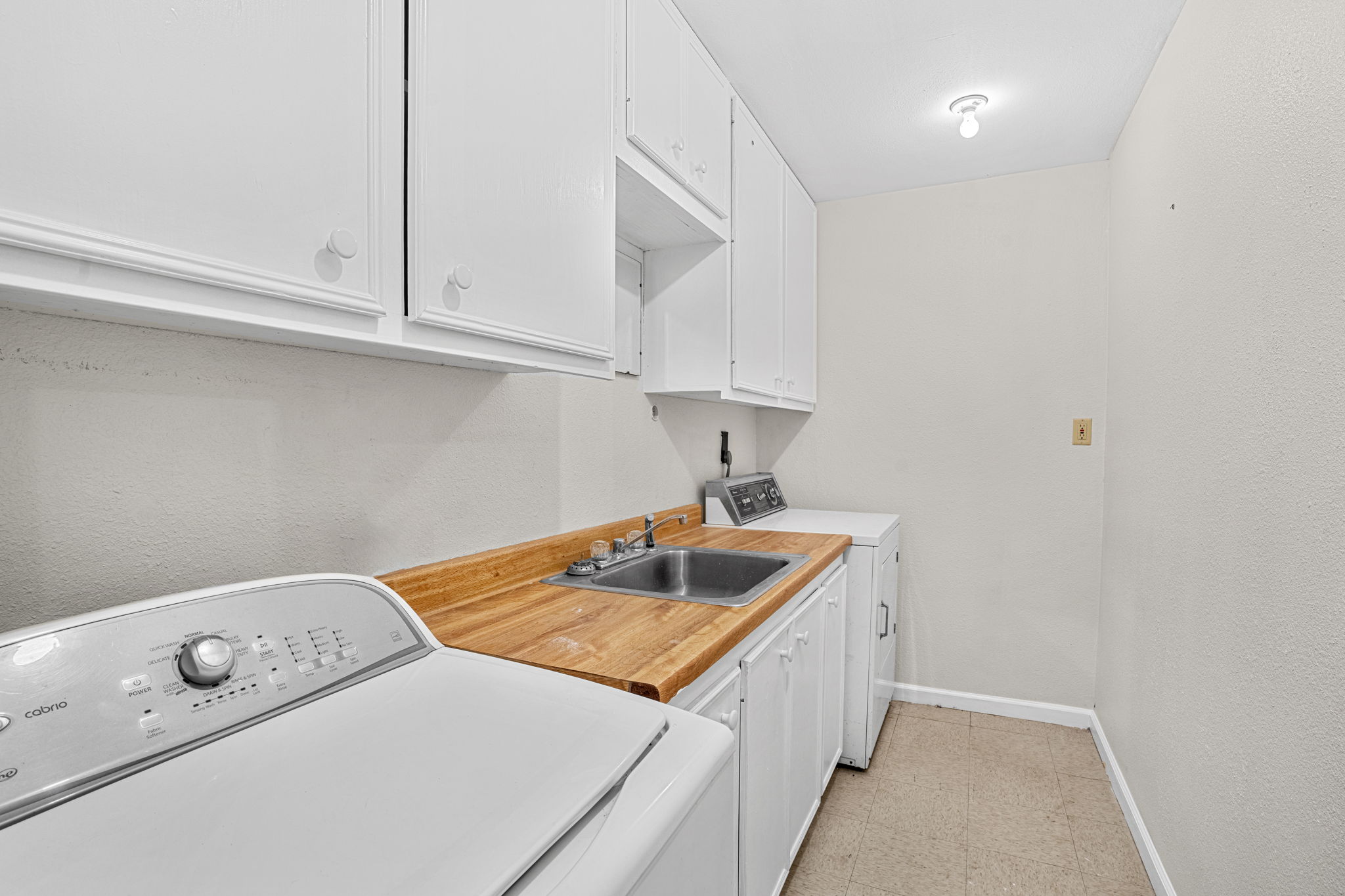 201 930 Private Road Taylor, TX 76574 - Photo 23 of 40 location garage