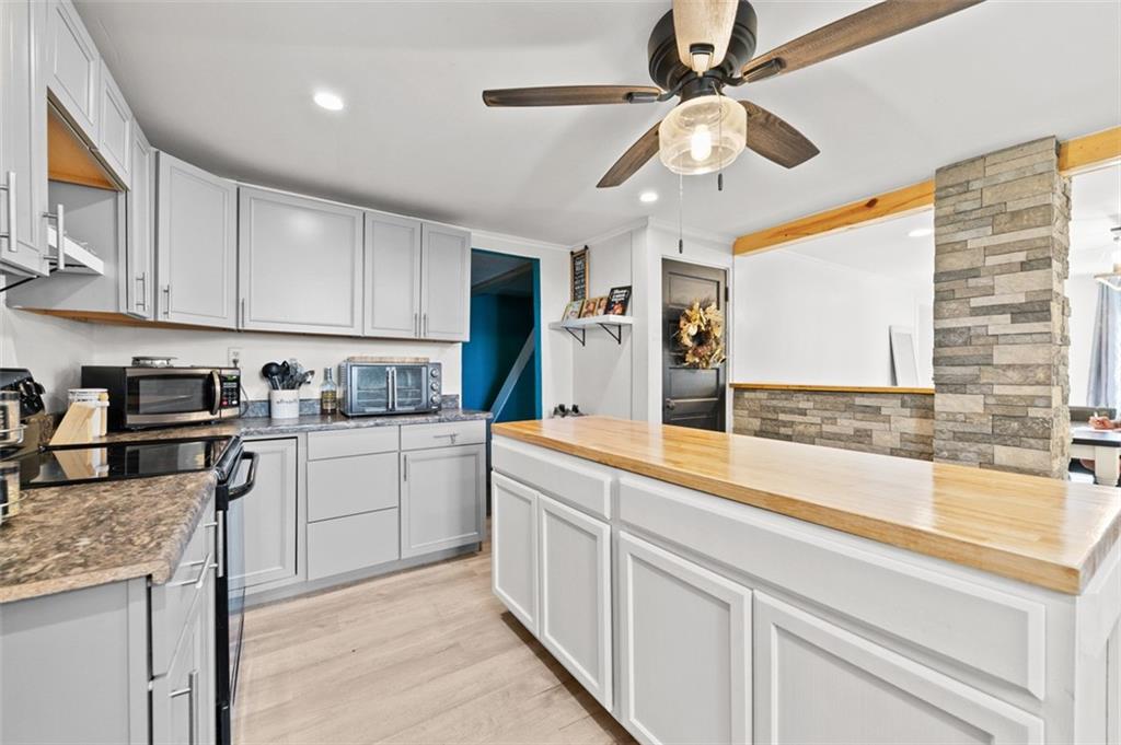 134 Francis Road Perryopolis, PA 15473 - Photo 4 of 30