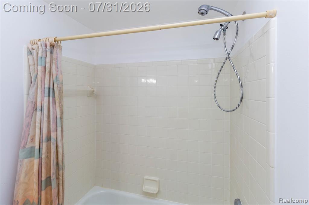 3388 Riverside Drive Canton, MI 48188 - Photo 32 of 48
