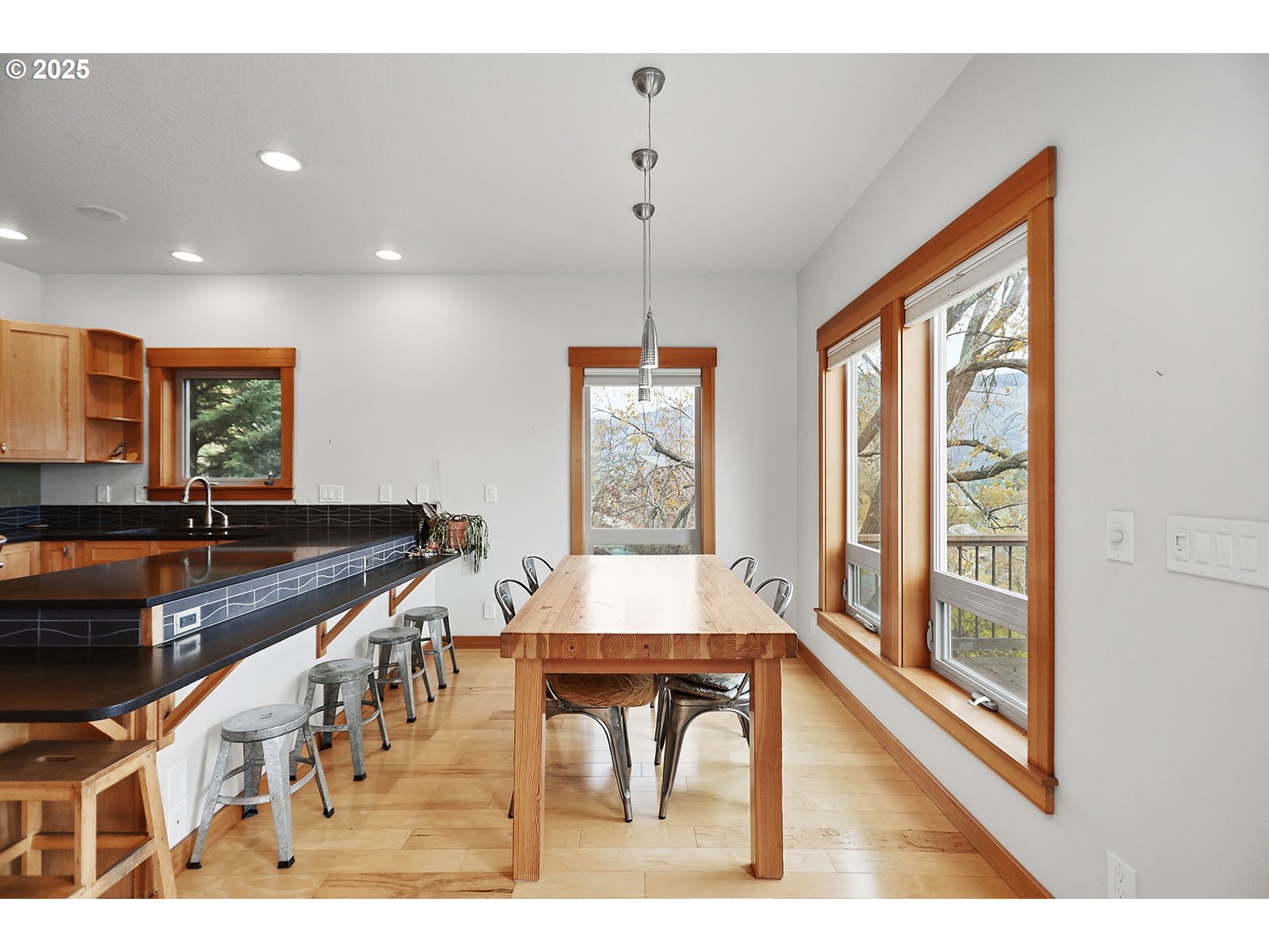 608 Columbia Avenue Lyle, WA 98635 - Photo 15 of 48