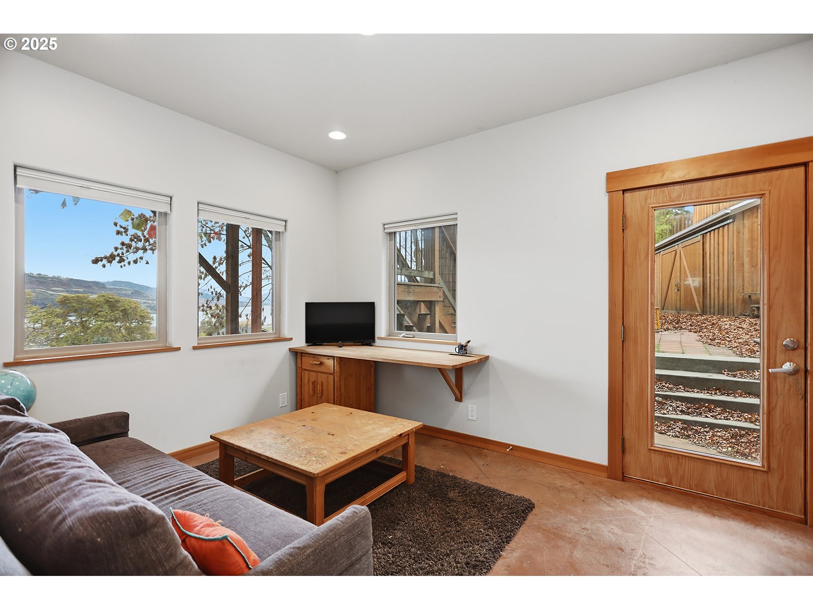 608 Columbia Avenue Lyle, WA 98635 - Photo 33 of 48