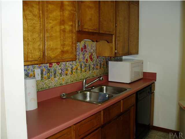 5330 Viking Road Pensacola, FL 32507 - Photo 6 of 11 Gallery Image 6