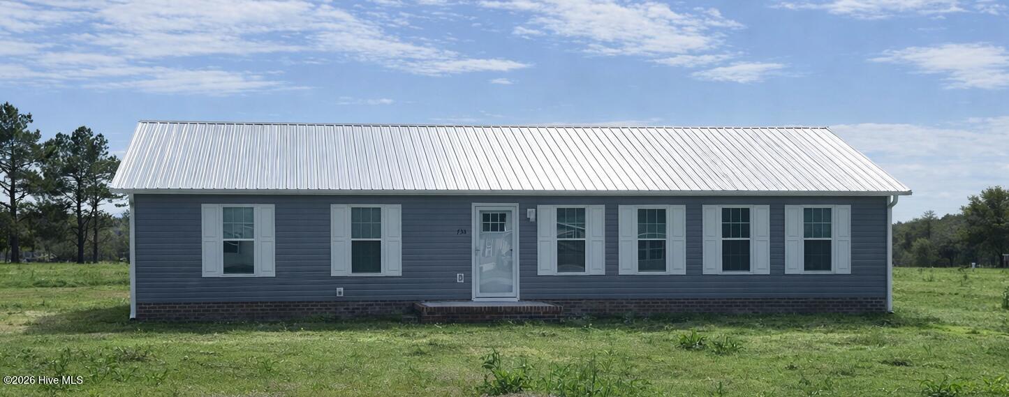 733 Tracy Road Deep Run, NC 28525 - Photo 1 of 19 Front photo