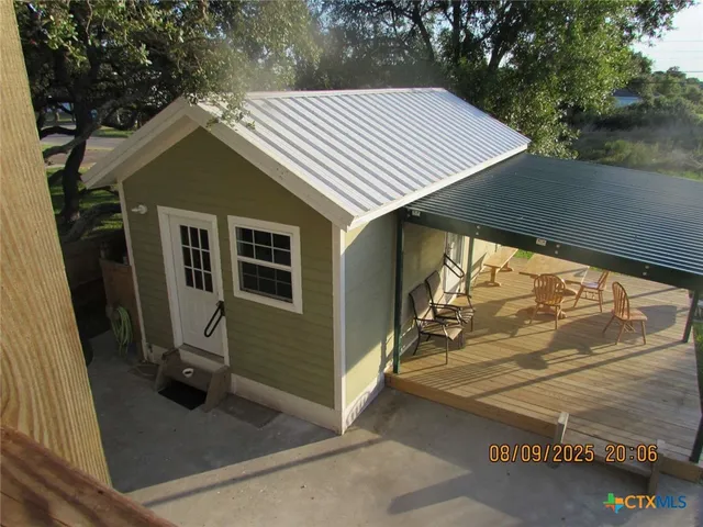 a white refrigerator freezer sitting in a kitchen
