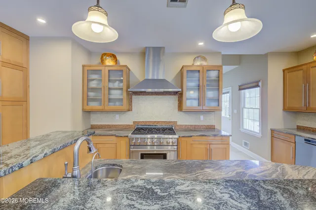 $1,500,000 | 8 Landmark Lane, Marlboro, NJ 07746